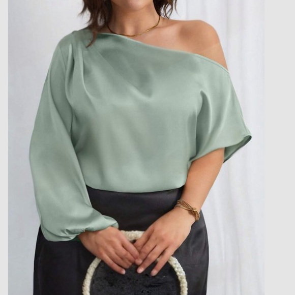 Luxe plus size dark green asymmetrical neck blouse - Picture 5 of 6